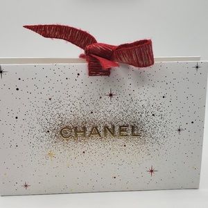 CHANEL Gift Bag